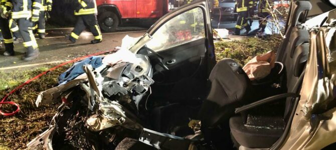 Schwerer Verkehrsunfall in Riede