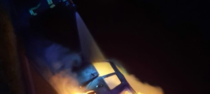KFZ-Brand in Riede
